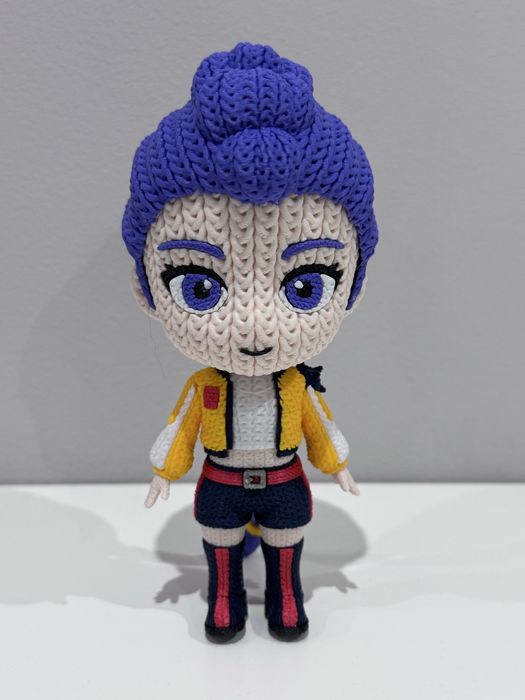 Boneco HUNTRIX - Rumi