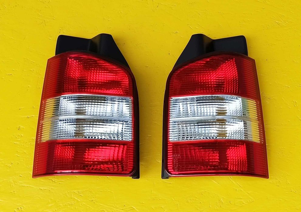 Решотка в передний бампер на Volkswagen T5 Фольксваген Т5 10-15р