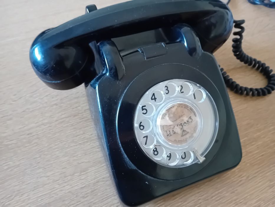 Telefone antigo.