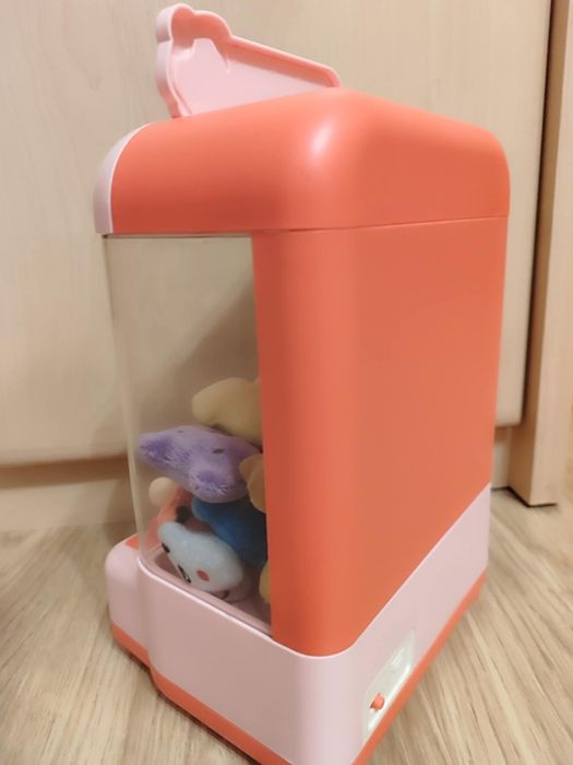 Automat,łapacz pluszaków+dodatkowe maskotki.