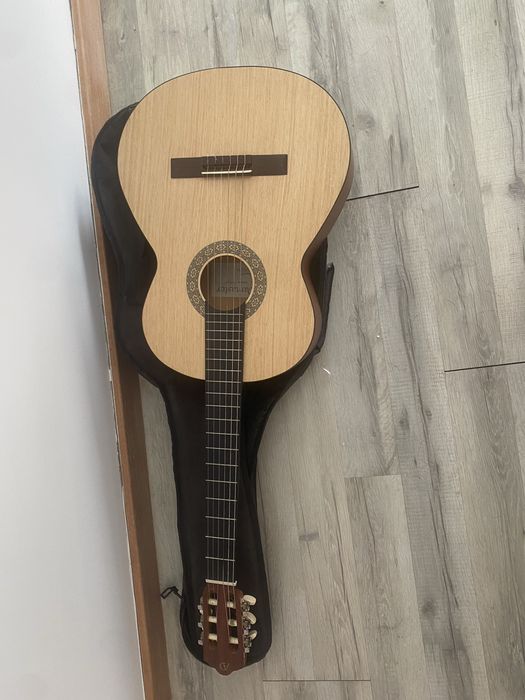 Guitarra clássica Adamastor