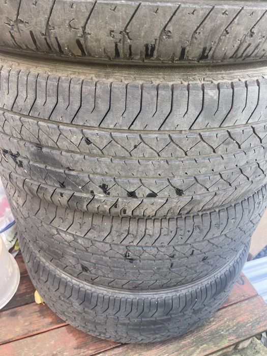 Продам резину с Лексус  размер : 235/55R19 цена 1 го  150грн