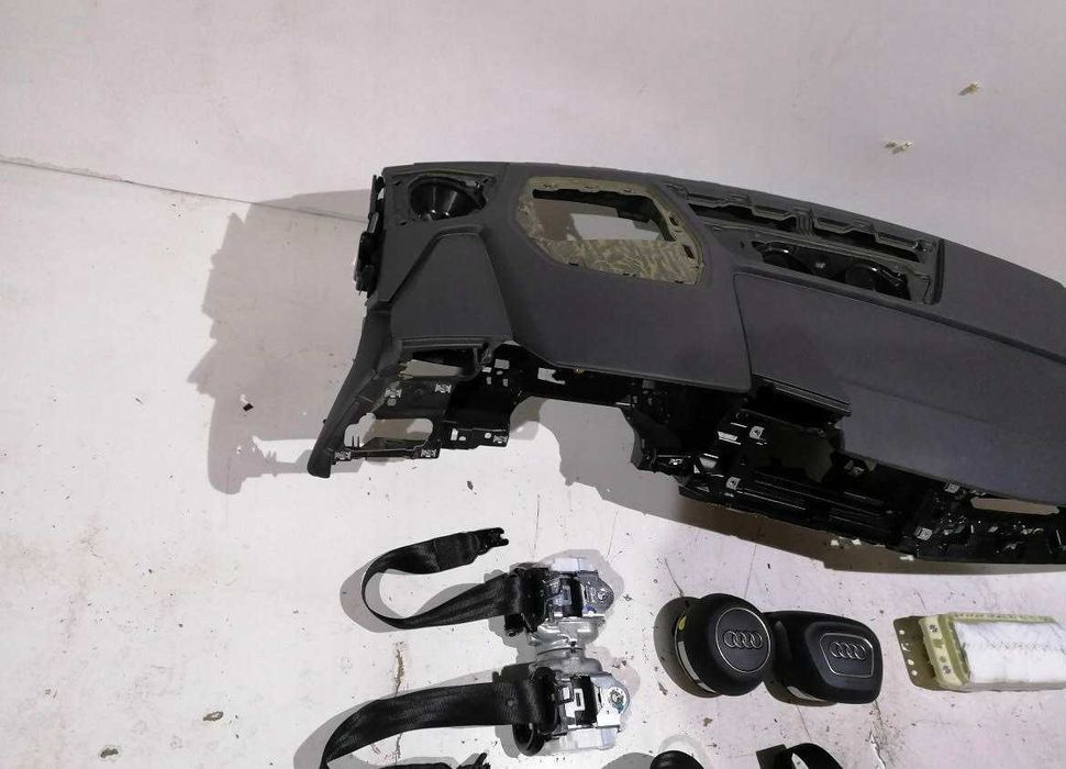 Audi A3 8Y tablier airbags cintos