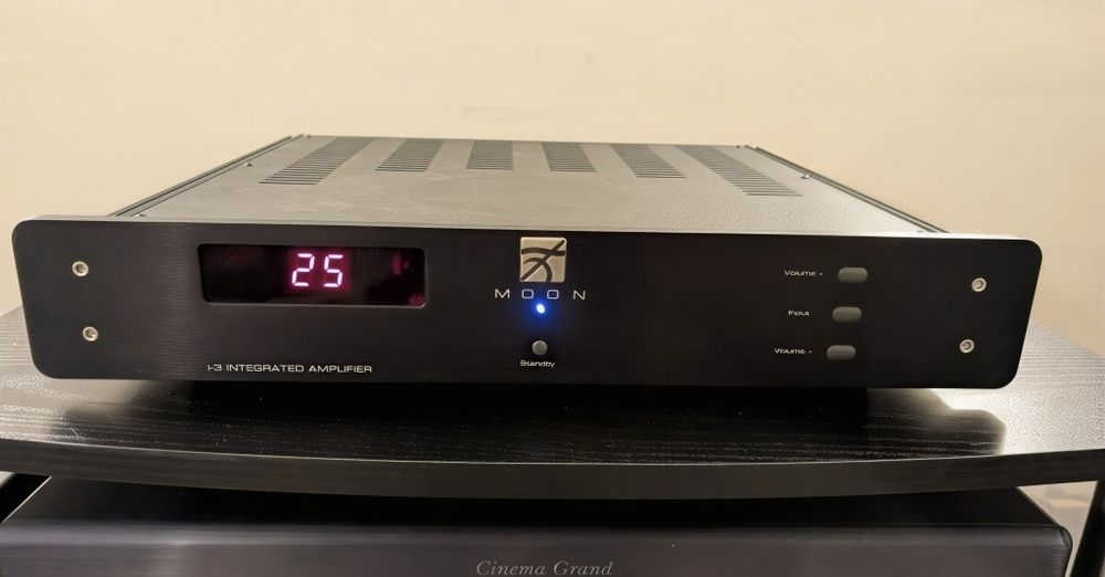 Amplificador Moon by Simaudio