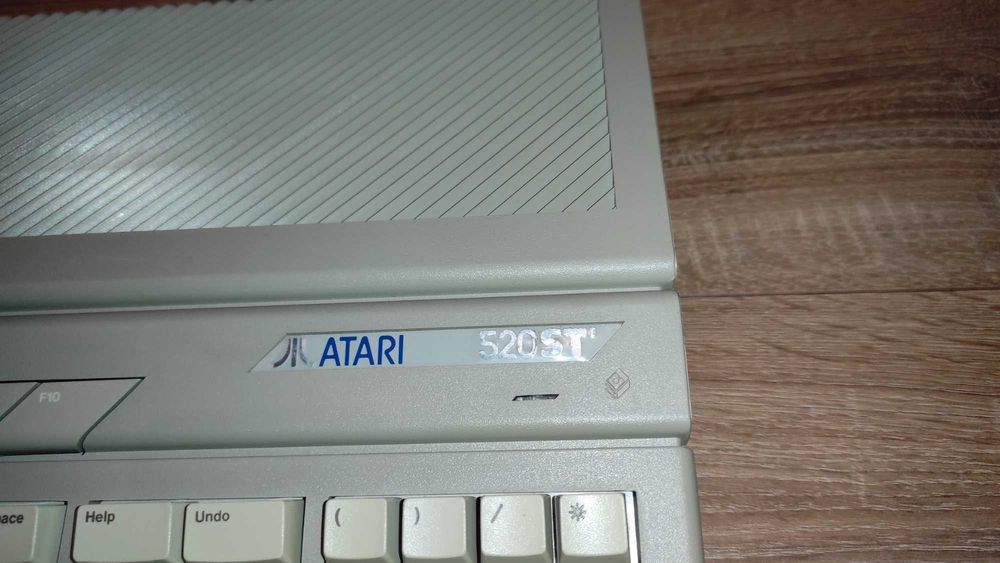 Atari STE 520 4MB RAM! Folia na Logo - Książki, Instrukcja