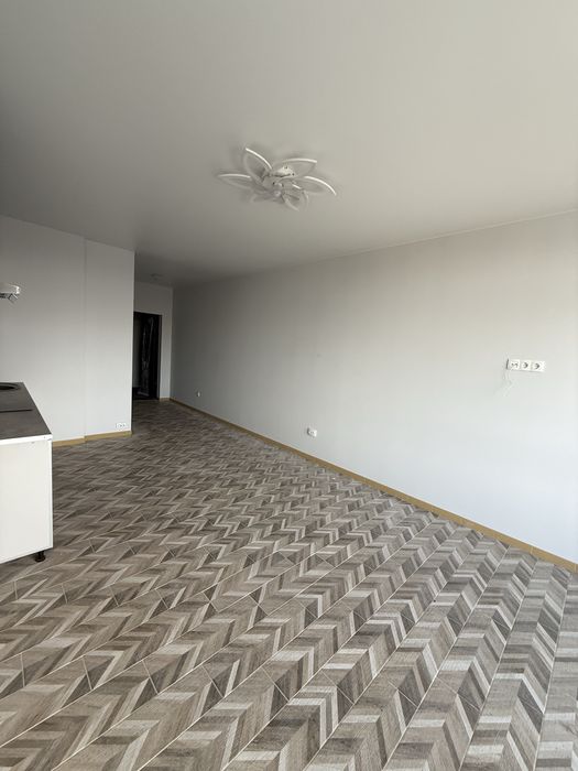 Світло єПродажа 1 комнатной квартиры, Голосеевский район,Ракетная 24,