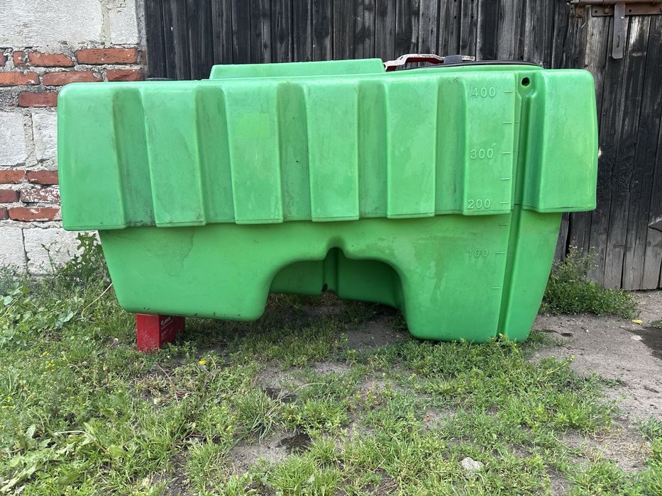 Zbiornik opryskiwacza 400 l