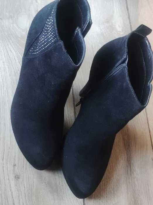 botki na szpilce