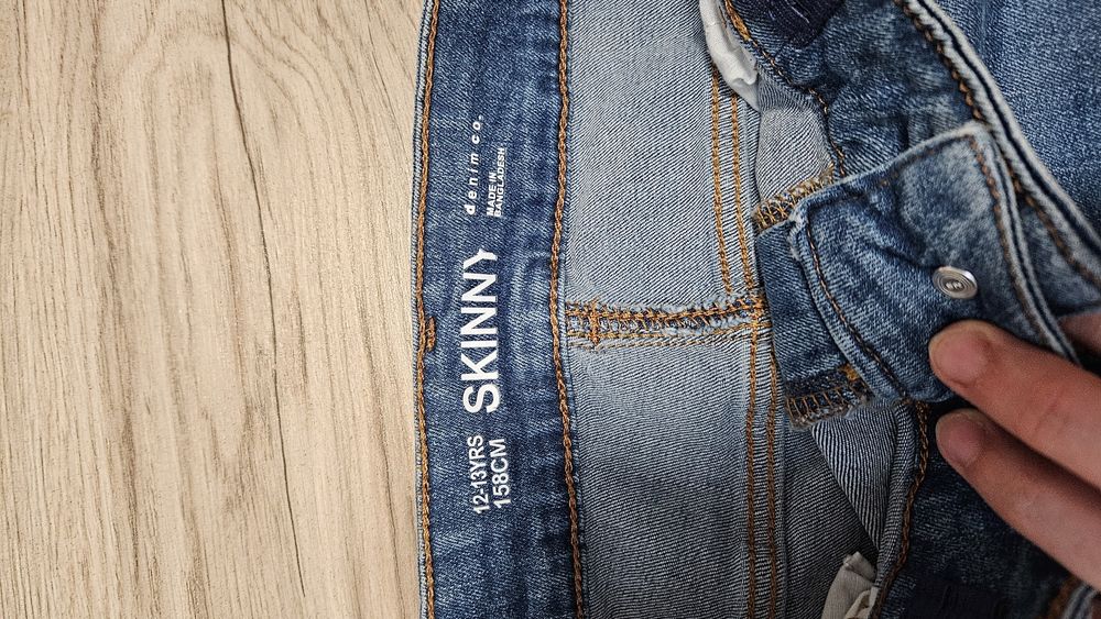 Spodnie jeans skinny 158