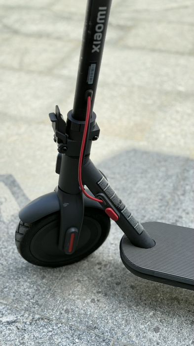 Электросамокат Xiaomi Mi Electric Scooter 4