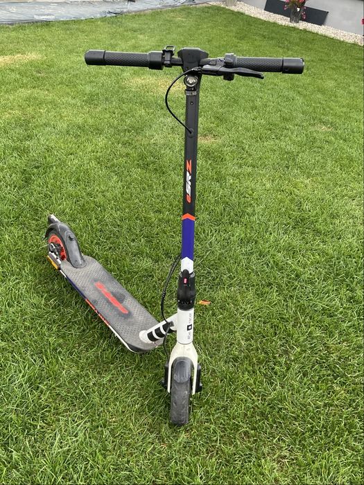 Hulajnoga elektryczna aprillia esrz