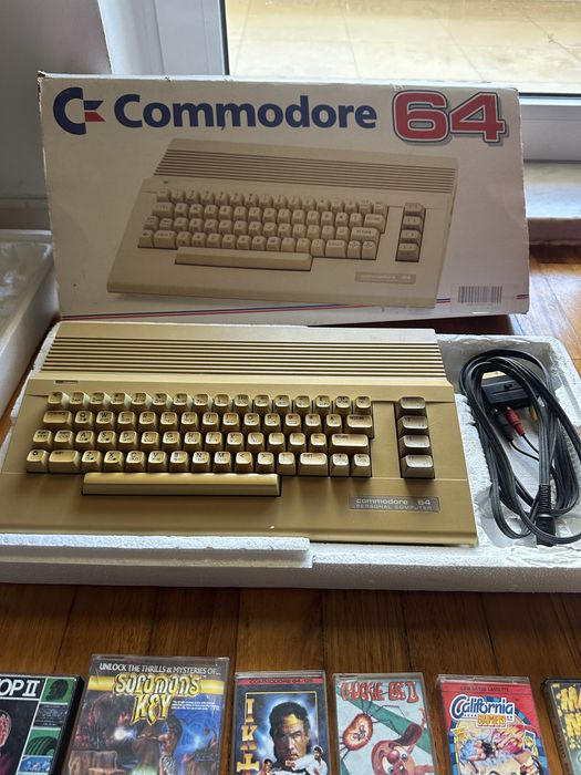 Conjunto Commodore 64