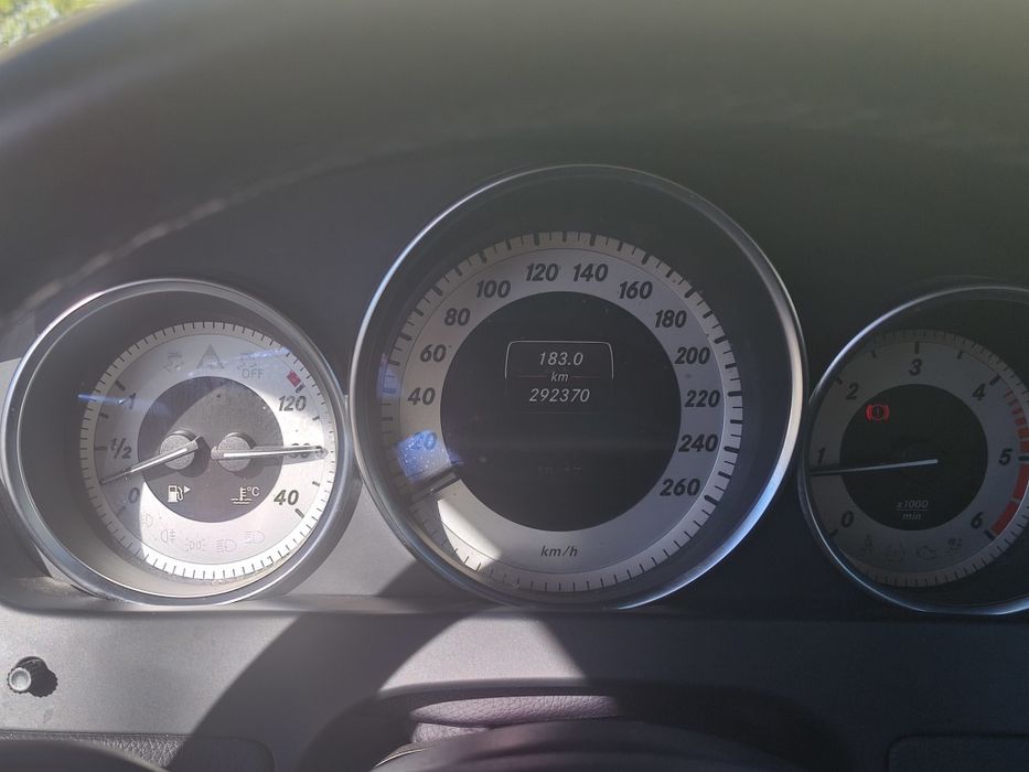 Mercedes Benz C220