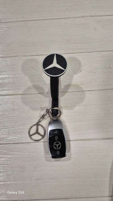 Cabide e Chaveiro Mercedes / Renault