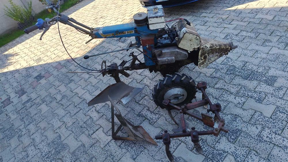 Fortschritt E930 traktorek dzik