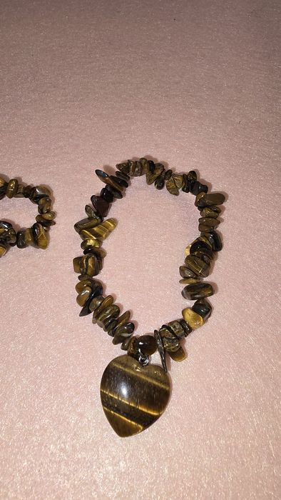 Pulseira chips lapis lazuli e olho de tigre