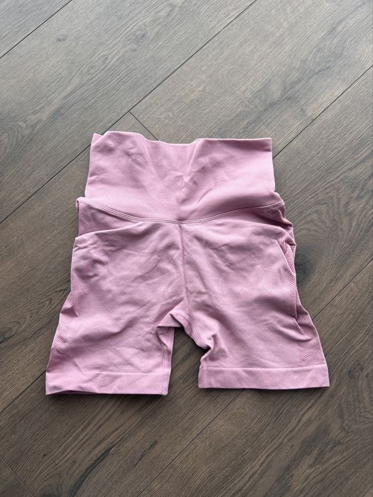 Рожеві спортивні лосіни