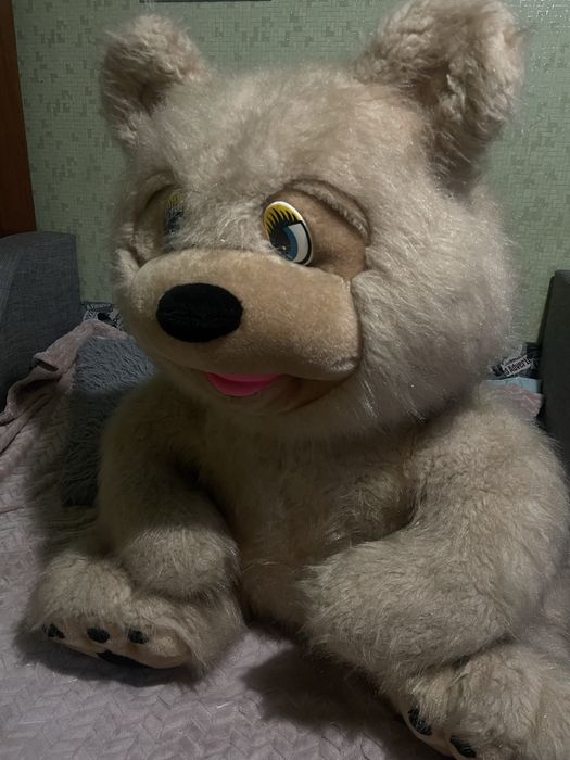 Неймовірно милий плюшевий ведмедик