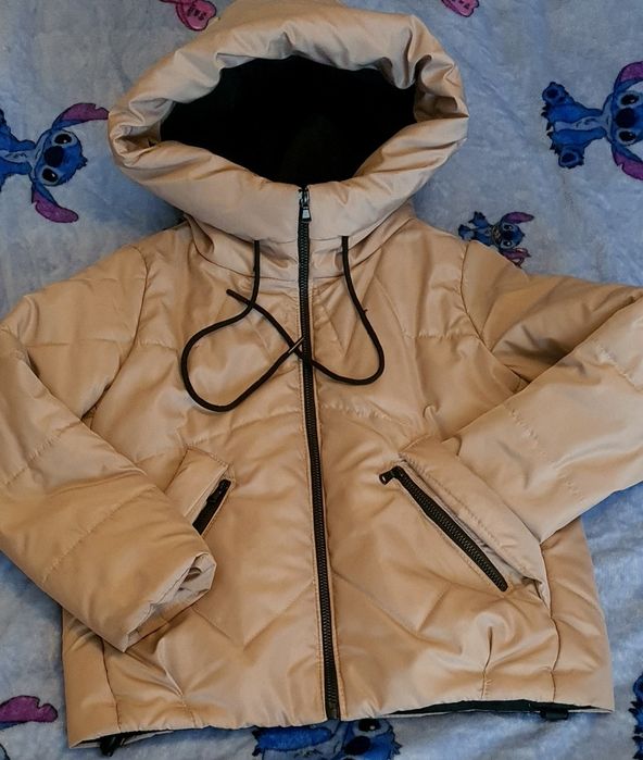 Весняна куртка для дівчинки