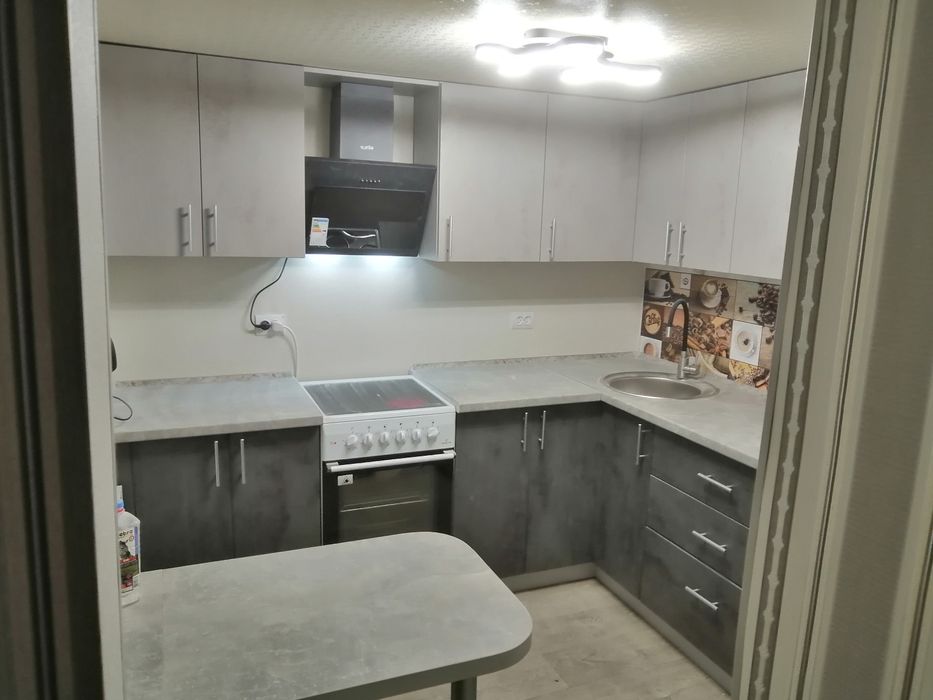 Кухні на замовлення недорого, шафи-купе, гардеробні.