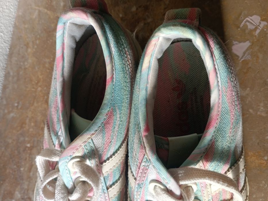 Tênis Adidas plataforma Nizza