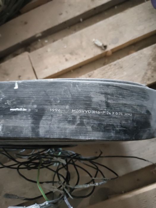 Продам кобель ліфтовий