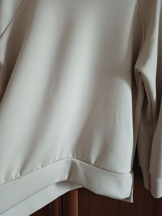 Nowa bluza beżowa