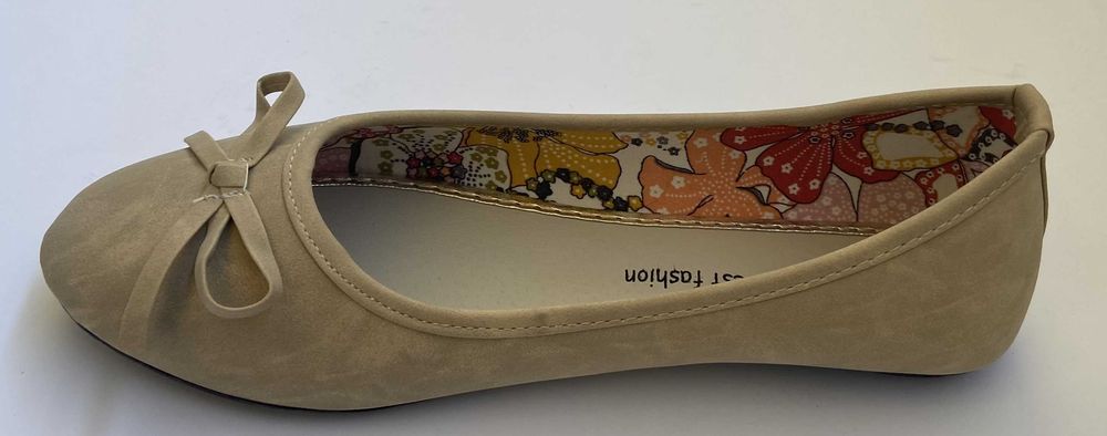 Beżowe gładkie baleriny z kokardą rozmiar 36