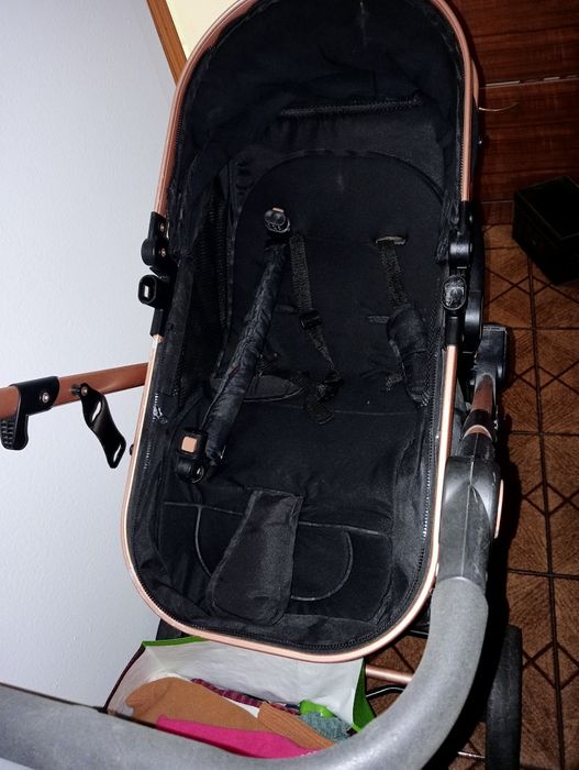 Carrinho de passeio de bebé