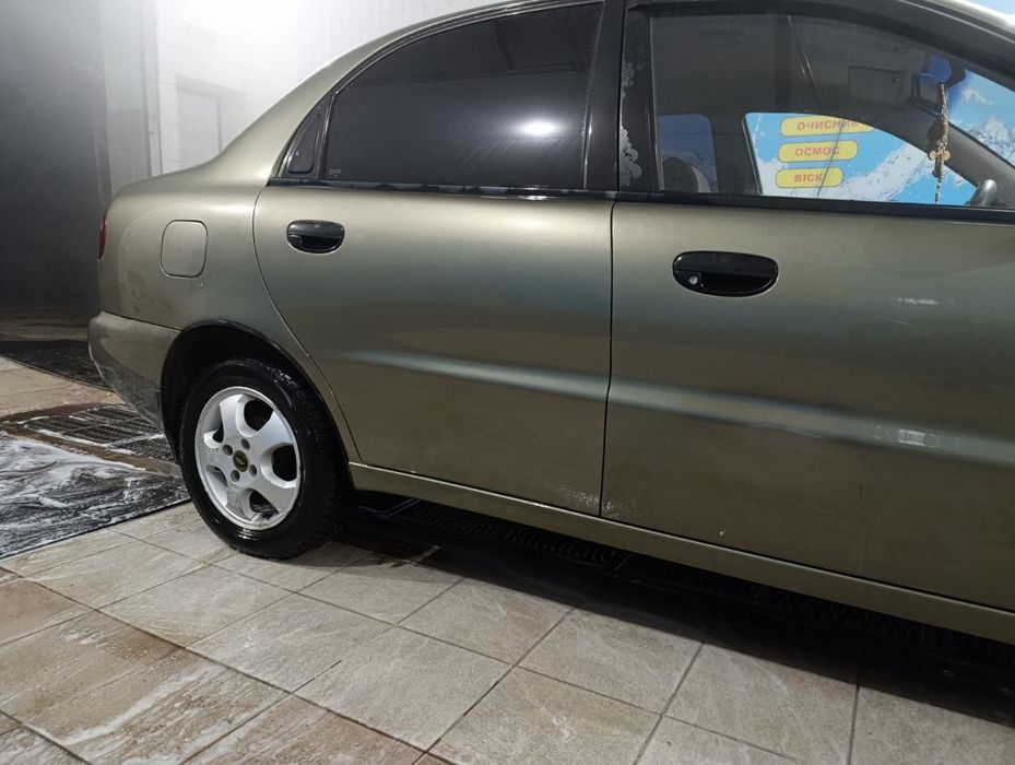 Автомобіль Део сенс