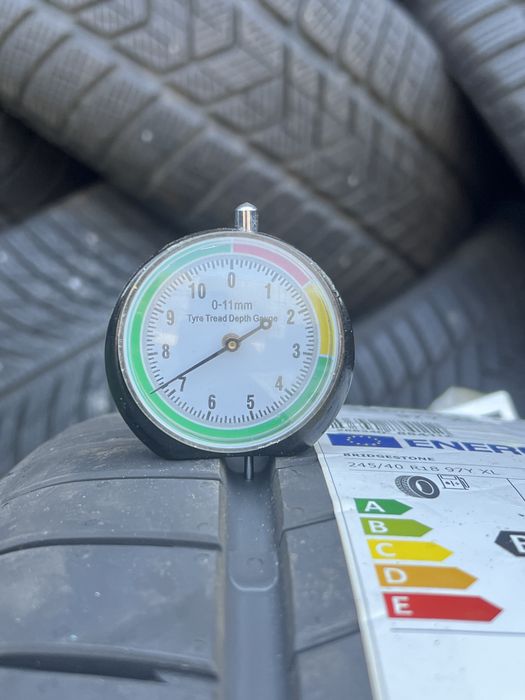 Opona Bridgestone 245/40/18 pojedynka