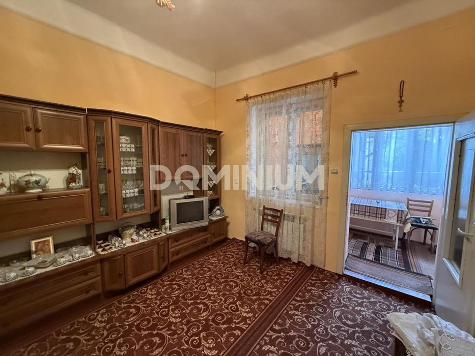 Затишний будинок-квартира в центрі Виноградова