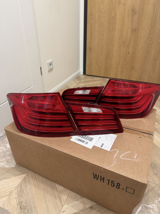 Sprzedam tylne lampy BMW F10 USA – komplet