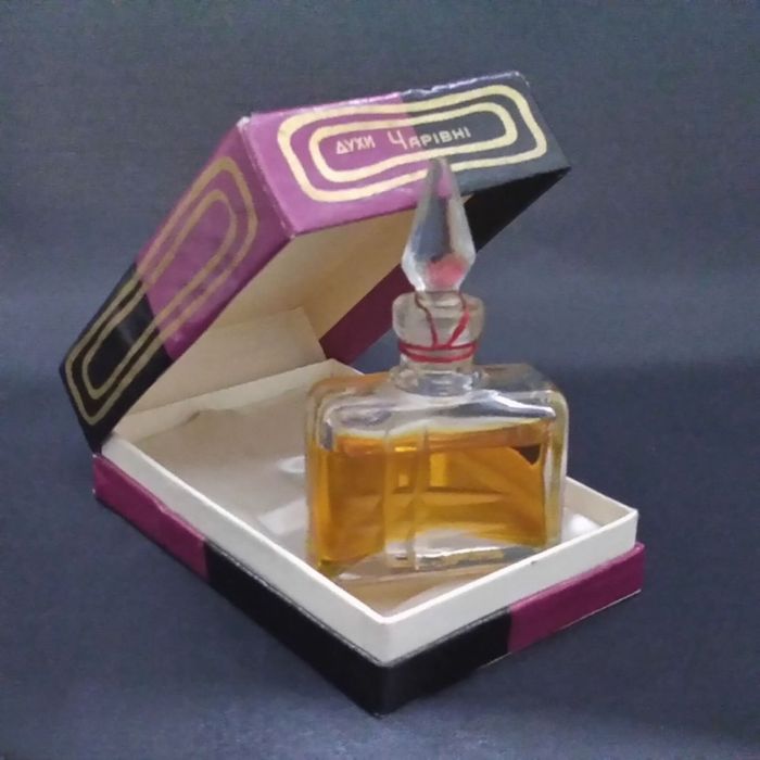 Духи «Чарівні» ВОЛШЕБНЫЕ фабрика «Красная гвоздика» Львов парфюм СССР