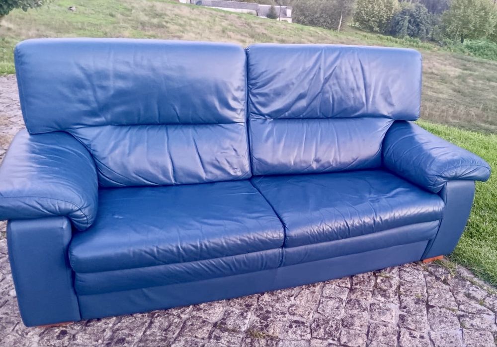 Sofá em Pele - 3 Lugares