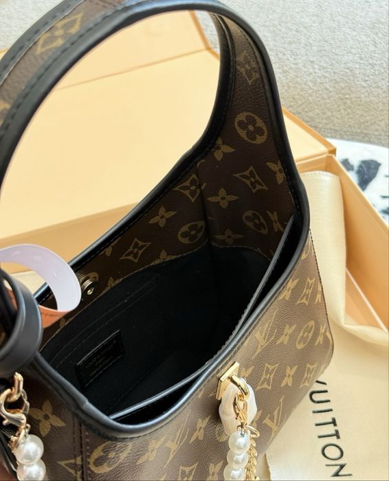 Сумка Louis Vuitton The Drop PM