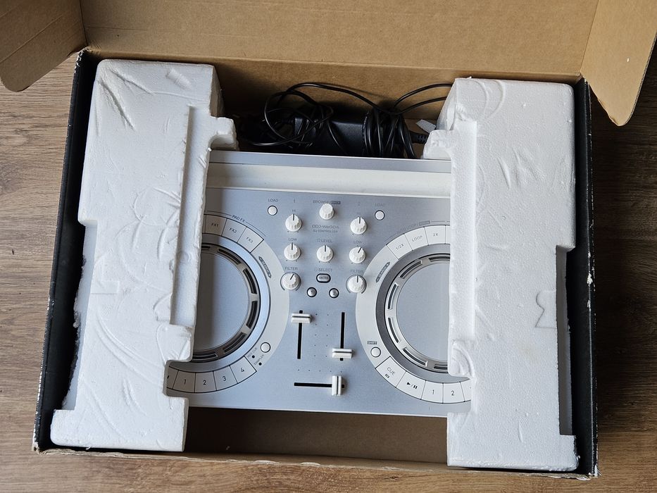 Pioneer ddj wego 4 konsola