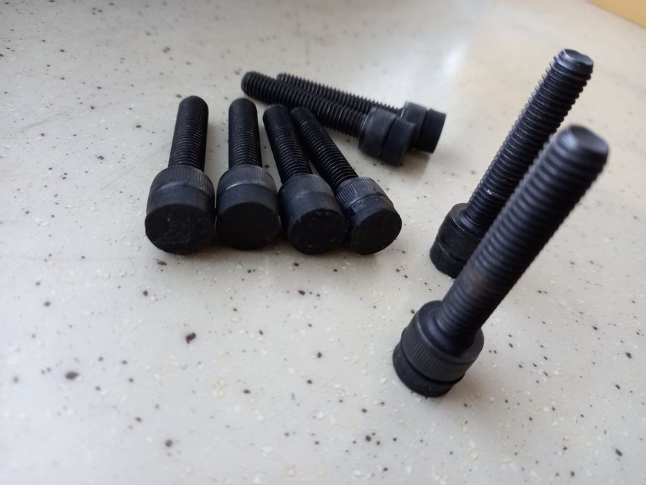 Nóżki wkręcane M8 x 40 mm