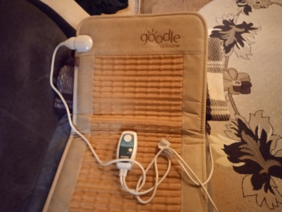 Продам  масажер новий