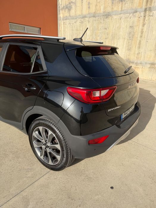 Kia Stonic 2022 - revisões todas na Kia tendo mais 2 anos e meio de garantia da marca