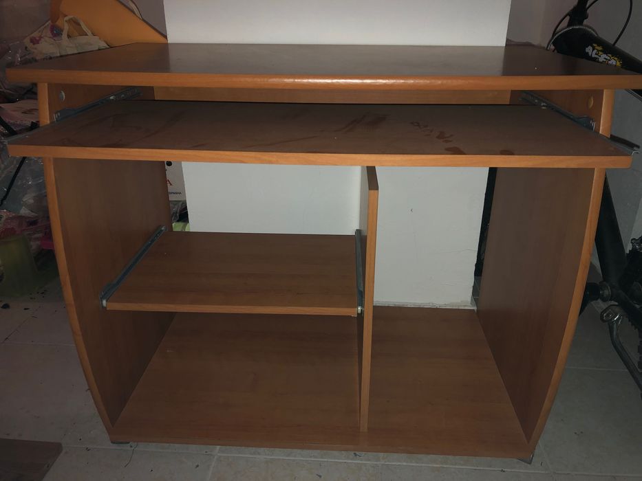 Secretária de computador