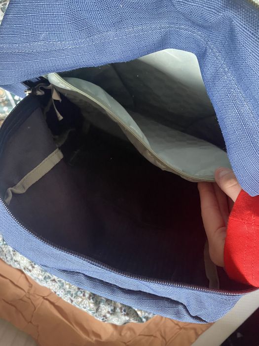 Granatowy plecak Vans