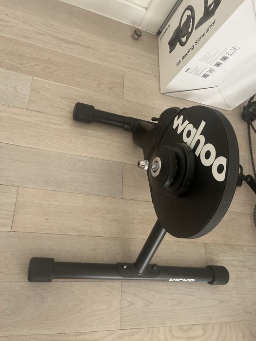 Wahoo kickr core + Zwift cog e click