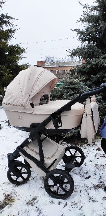Коляска 2 в 1 Tako Corona кремовая