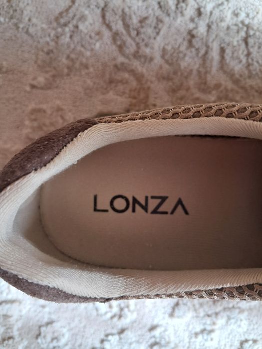 Кросовочки LONZA .