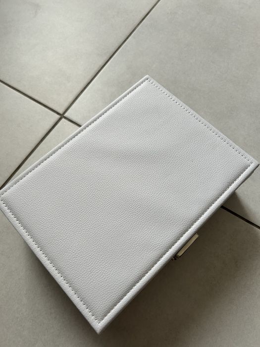 Шкатулка для украшений