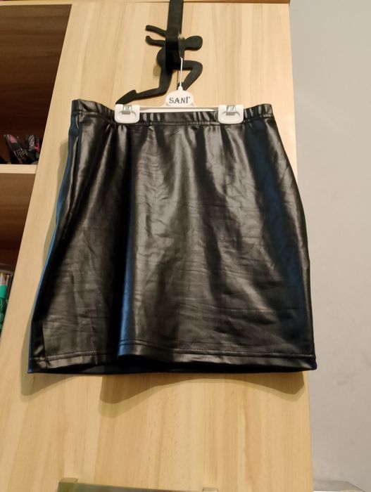 Spódniczka skórzana w idealnym stanie