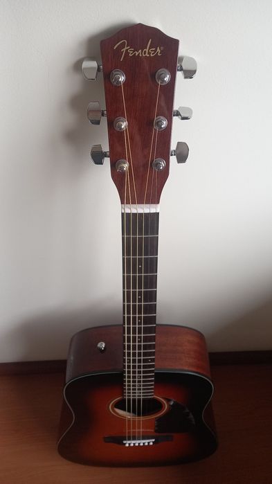 Fender CD-60 Sunburst
