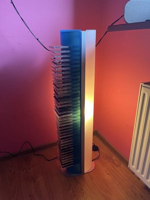 Podświetlany stojak na 39 płyt CD nowy