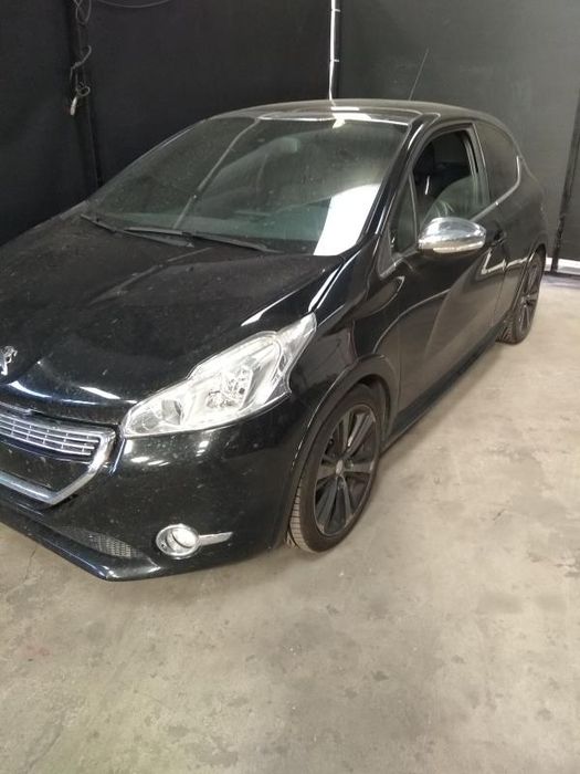 Para peças PEUGEOT 208
